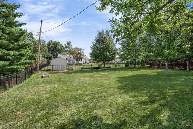 4631 W 61st Street, Fairway, KS 66205