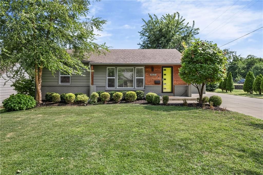 4631 W 61st Street, Fairway, KS 66205