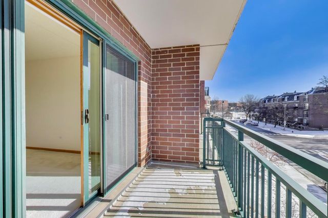 770 Pearson Street 2-207, Des Plaines, IL 60016