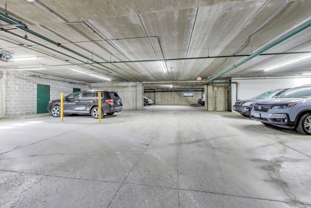 770 Pearson Street 2-207, Des Plaines, IL 60016