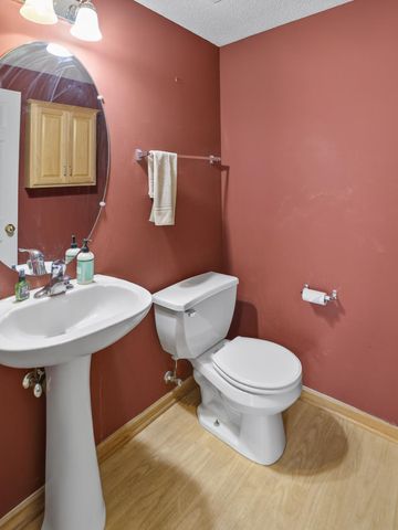 5130 Holly Lane N 2, Plymouth, MN 55446