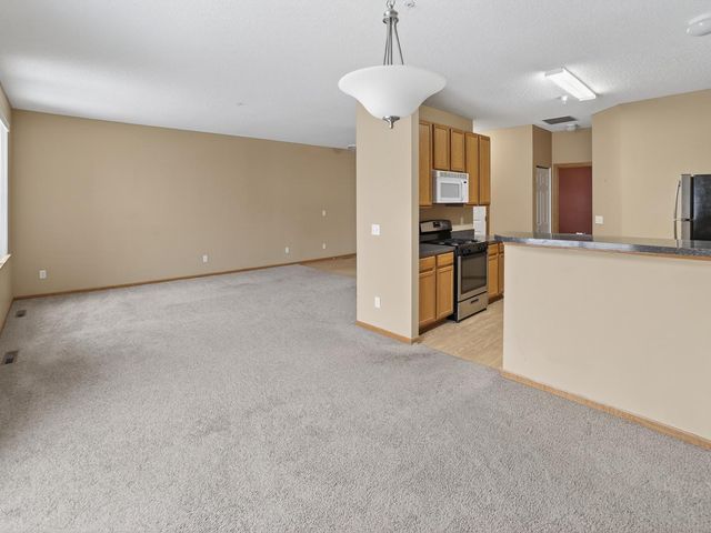 5130 Holly Lane N 2, Plymouth, MN 55446