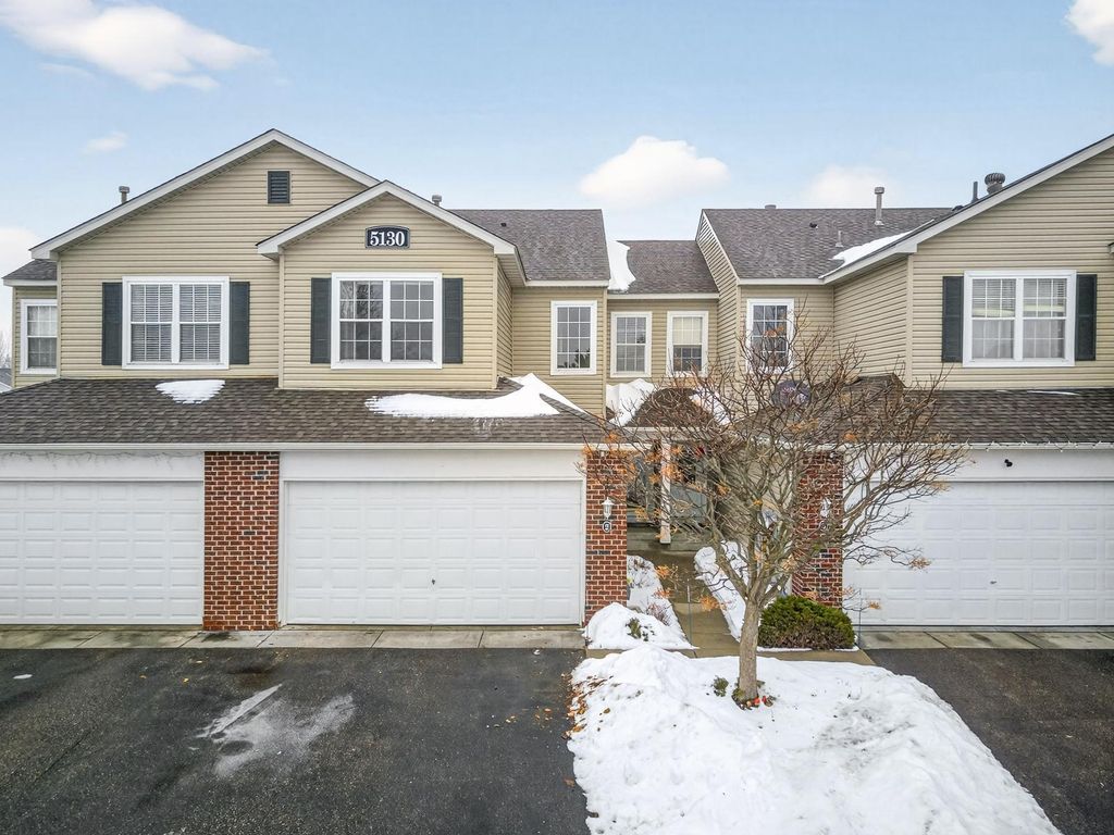 5130 Holly Lane N 2, Plymouth, MN 55446