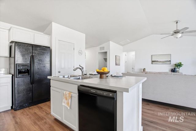 19631 Nanticoke Ave, Caldwell, ID 83605