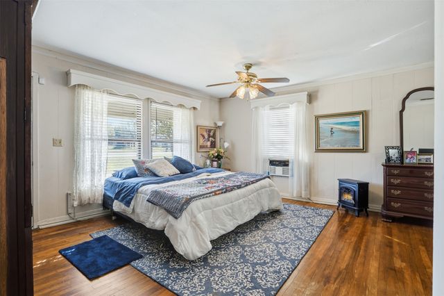 336 S 8th Avenue, Palo Pinto, TX 76484