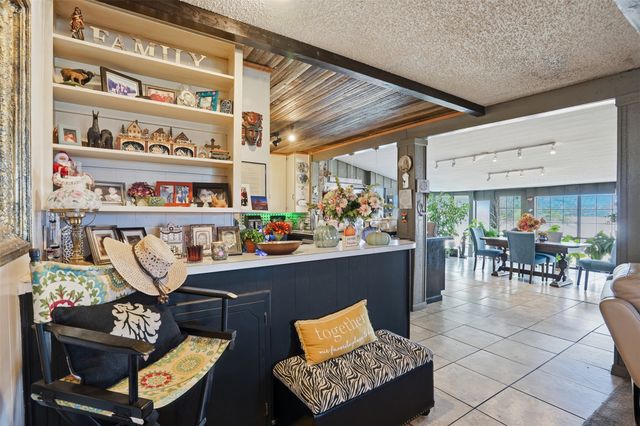 336 S 8th Avenue, Palo Pinto, TX 76484