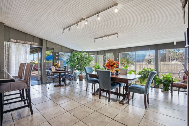 336 S 8th Avenue, Palo Pinto, TX 76484