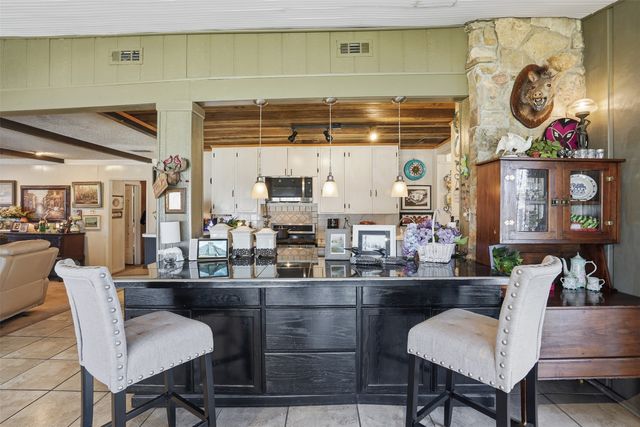 336 S 8th Avenue, Palo Pinto, TX 76484