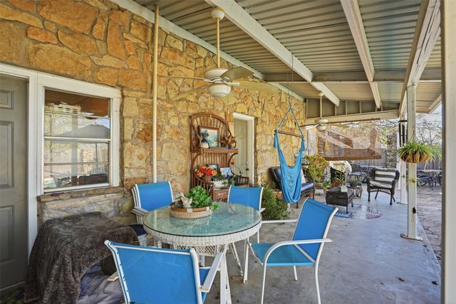 336 S 8th Avenue, Palo Pinto, TX 76484