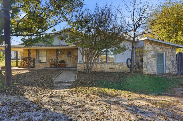 336 S 8th Avenue, Palo Pinto, TX 76484