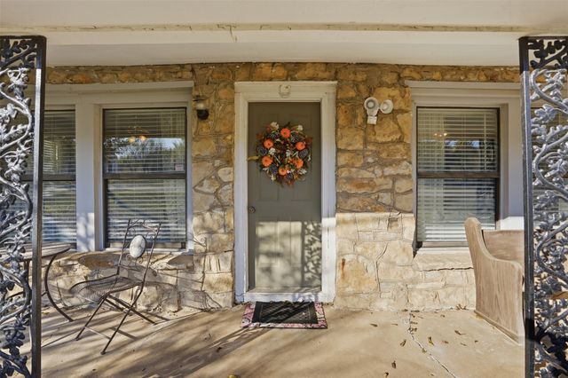 336 S 8th Avenue, Palo Pinto, TX 76484