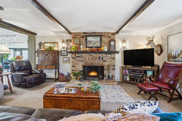 336 S 8th Avenue, Palo Pinto, TX 76484