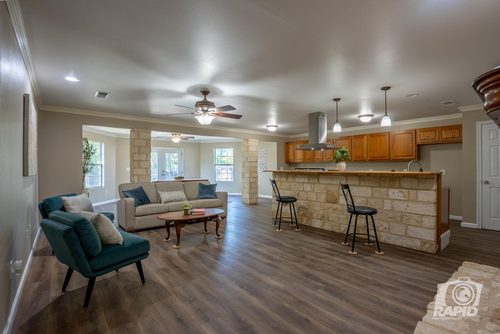Image 10 of property listing at 117 Inwood Drive, San Angelo, TX 76903