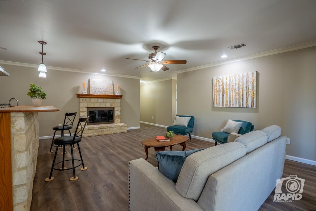 Image 11 of property listing at 117 Inwood Drive, San Angelo, TX 76903