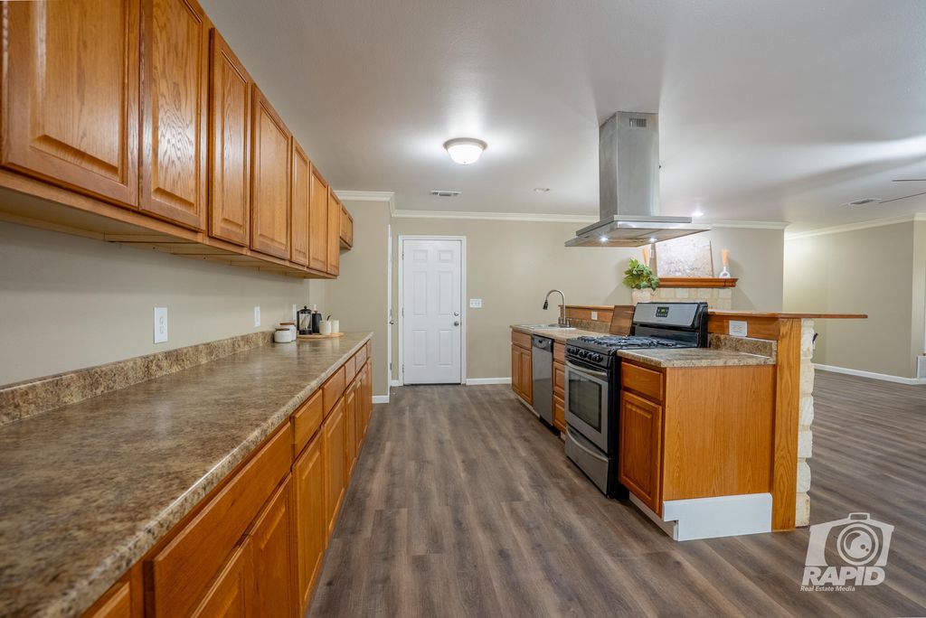 Image 15 of property listing at 117 Inwood Drive, San Angelo, TX 76903