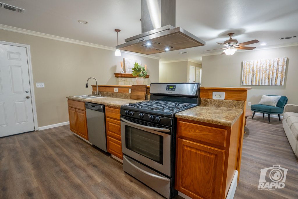 Image 16 of property listing at 117 Inwood Drive, San Angelo, TX 76903