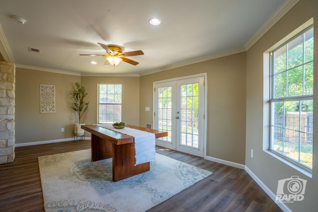 Image 18 of property listing at 117 Inwood Drive, San Angelo, TX 76903