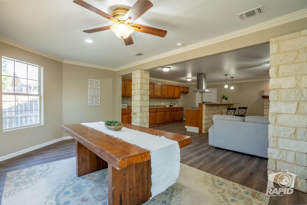 Image 19 of property listing at 117 Inwood Drive, San Angelo, TX 76903