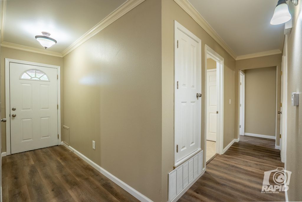 Image 20 of property listing at 117 Inwood Drive, San Angelo, TX 76903