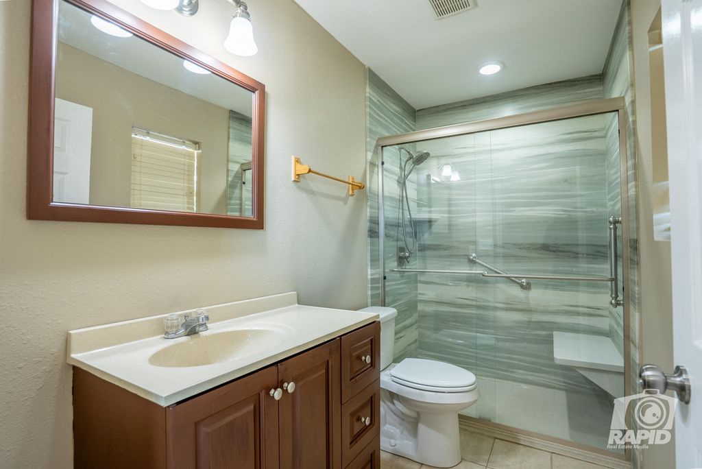 Image 23 of property listing at 117 Inwood Drive, San Angelo, TX 76903