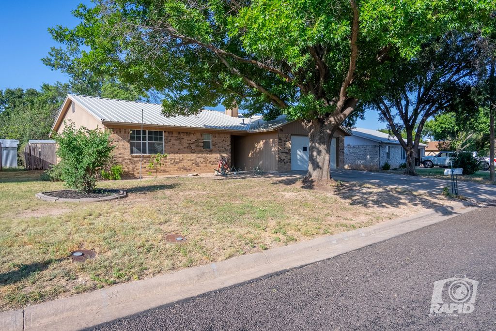 Image 3 of property listing at 117 Inwood Drive, San Angelo, TX 76903