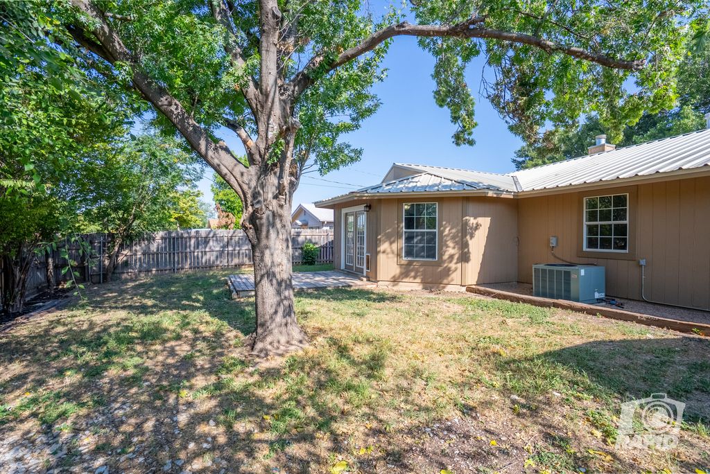 Image 34 of property listing at 117 Inwood Drive, San Angelo, TX 76903