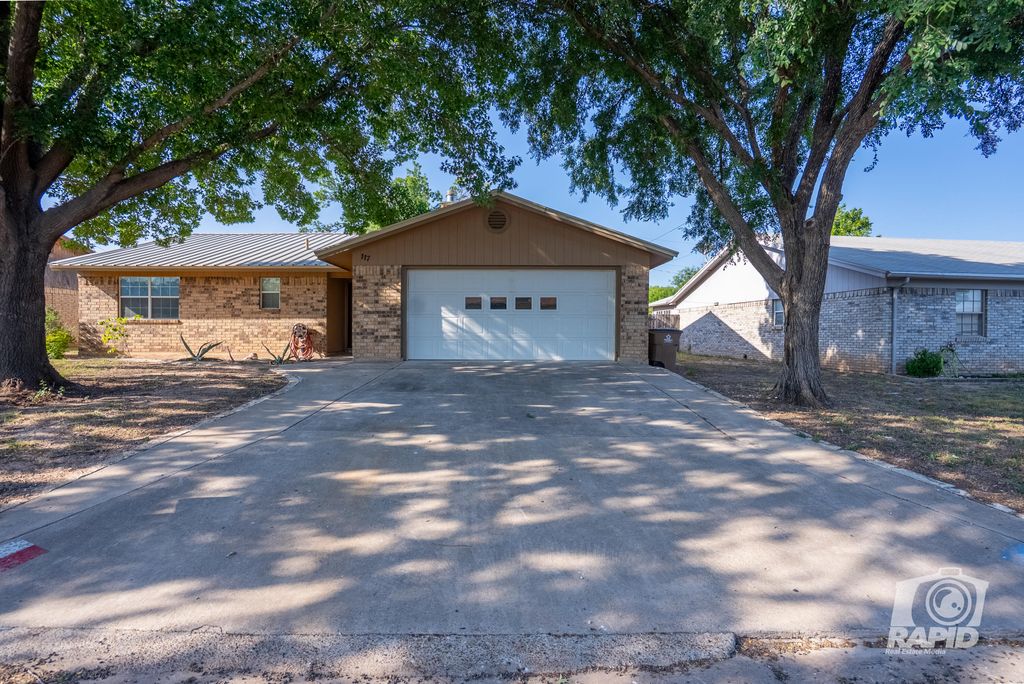 Image 5 of property listing at 117 Inwood Drive, San Angelo, TX 76903