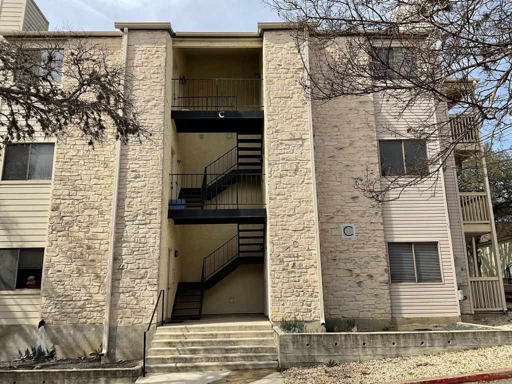 1013 Chestnut ST Building C, Unit 5, San Marcos, TX 78666