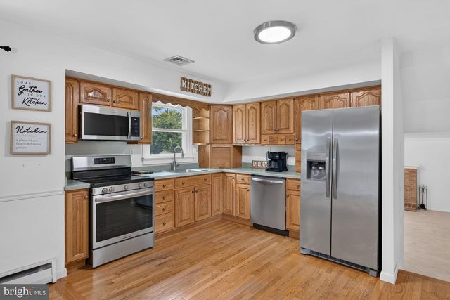 3903 CHESTNUT ST, Camp Hill, PA 17011