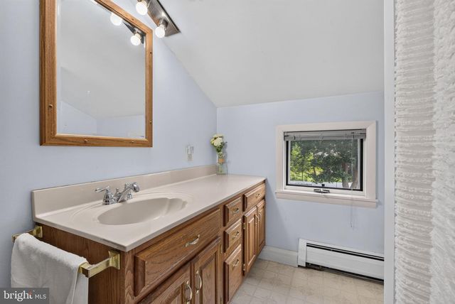 3903 CHESTNUT ST, Camp Hill, PA 17011