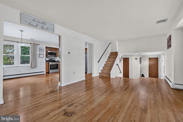 3903 CHESTNUT ST, Camp Hill, PA 17011