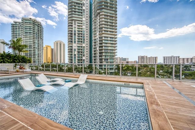 330 Sunny Isles Boulevard 52102, Sunny Isles Beach, FL 33160