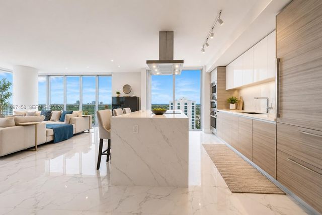 330 Sunny Isles Boulevard 52102, Sunny Isles Beach, FL 33160