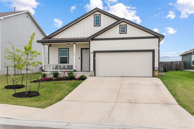 509 Halfmoon DR, Lockhart, TX 78644