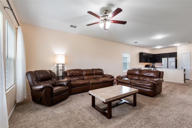 509 Halfmoon DR, Lockhart, TX 78644