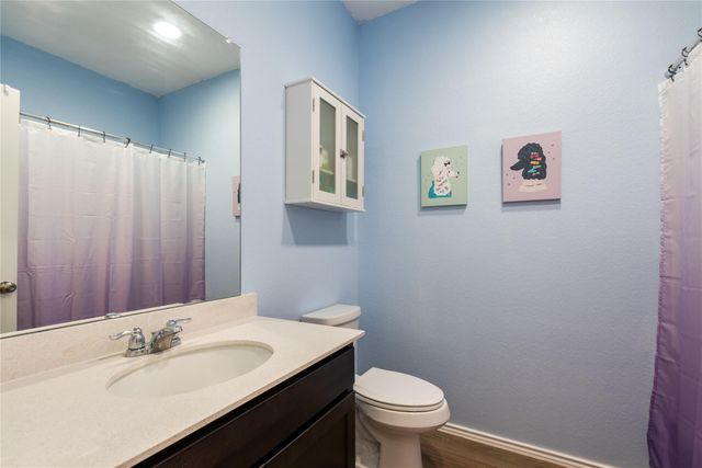 509 Halfmoon DR, Lockhart, TX 78644