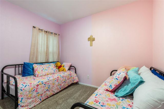 509 Halfmoon DR, Lockhart, TX 78644