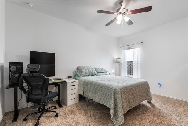 509 Halfmoon DR, Lockhart, TX 78644
