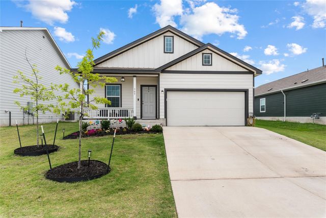 509 Halfmoon DR, Lockhart, TX 78644