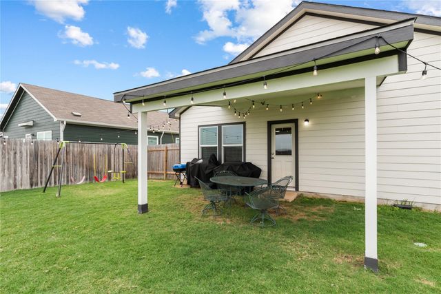 509 Halfmoon DR, Lockhart, TX 78644