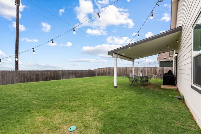 509 Halfmoon DR, Lockhart, TX 78644