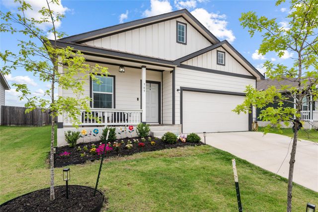 509 Halfmoon DR, Lockhart, TX 78644