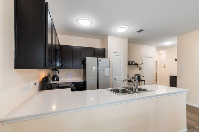 509 Halfmoon DR, Lockhart, TX 78644