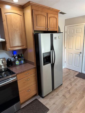 546 HILLCREST STREET, Altamonte Springs, FL 32701