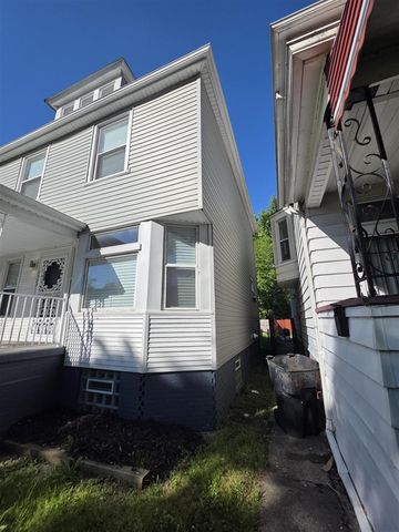 2493 Fischer Street, Detroit, MI 48214