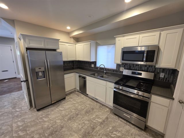 2493 Fischer Street, Detroit, MI 48214