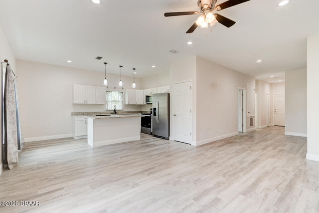 1680 9th Avenue, Deland, FL 32724