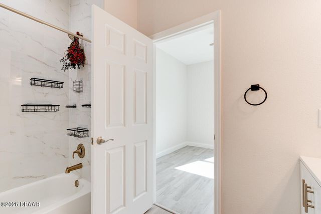 1680 9th Avenue, Deland, FL 32724