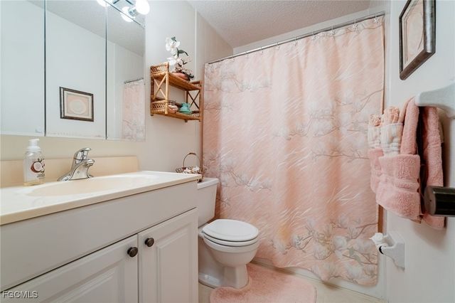 7086 Nantucket CIR 6, North Fort Myers, FL 33917