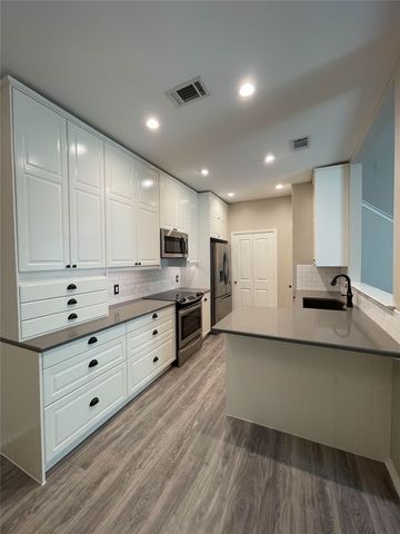 2917 Roxboro Road, Euless, TX 76039